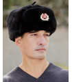 Chapeau Russe Ushanka en Mouton Noir avec Badge