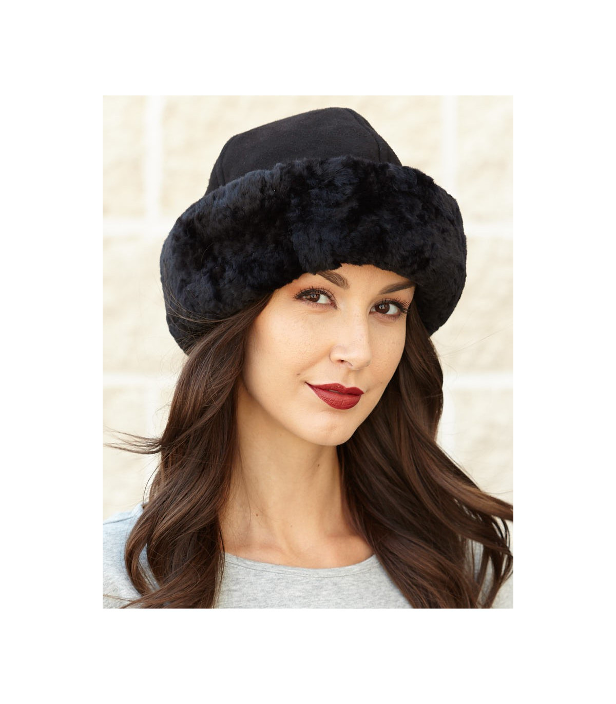 tale overvældende Link The Olie Shearling Sheepskin Hat in Black: FurHatWorld.com