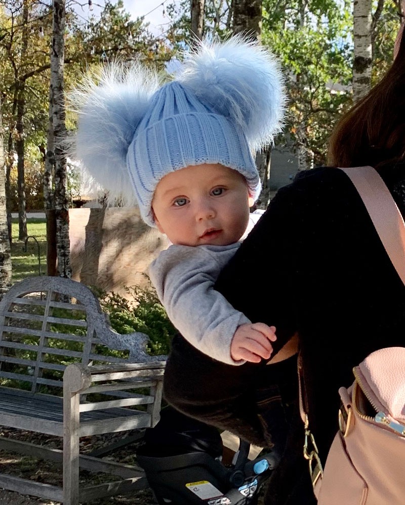 Los niños conejo sombrero de Ushanka ruso piel completo negro: FurHatWorld
